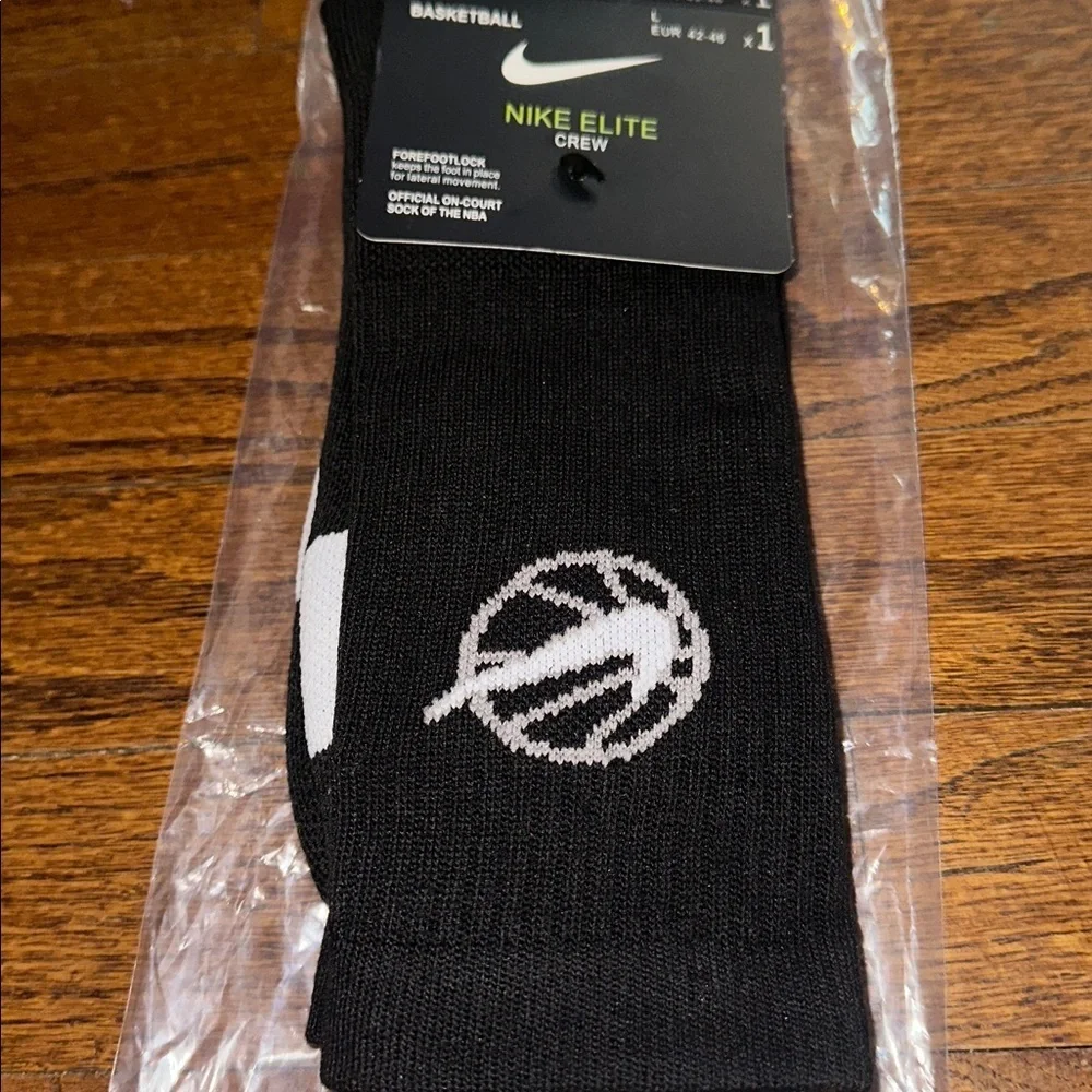 Nike Elite Crew NBA Basketball Sock Black White Gray - NEW - MENS LARGE